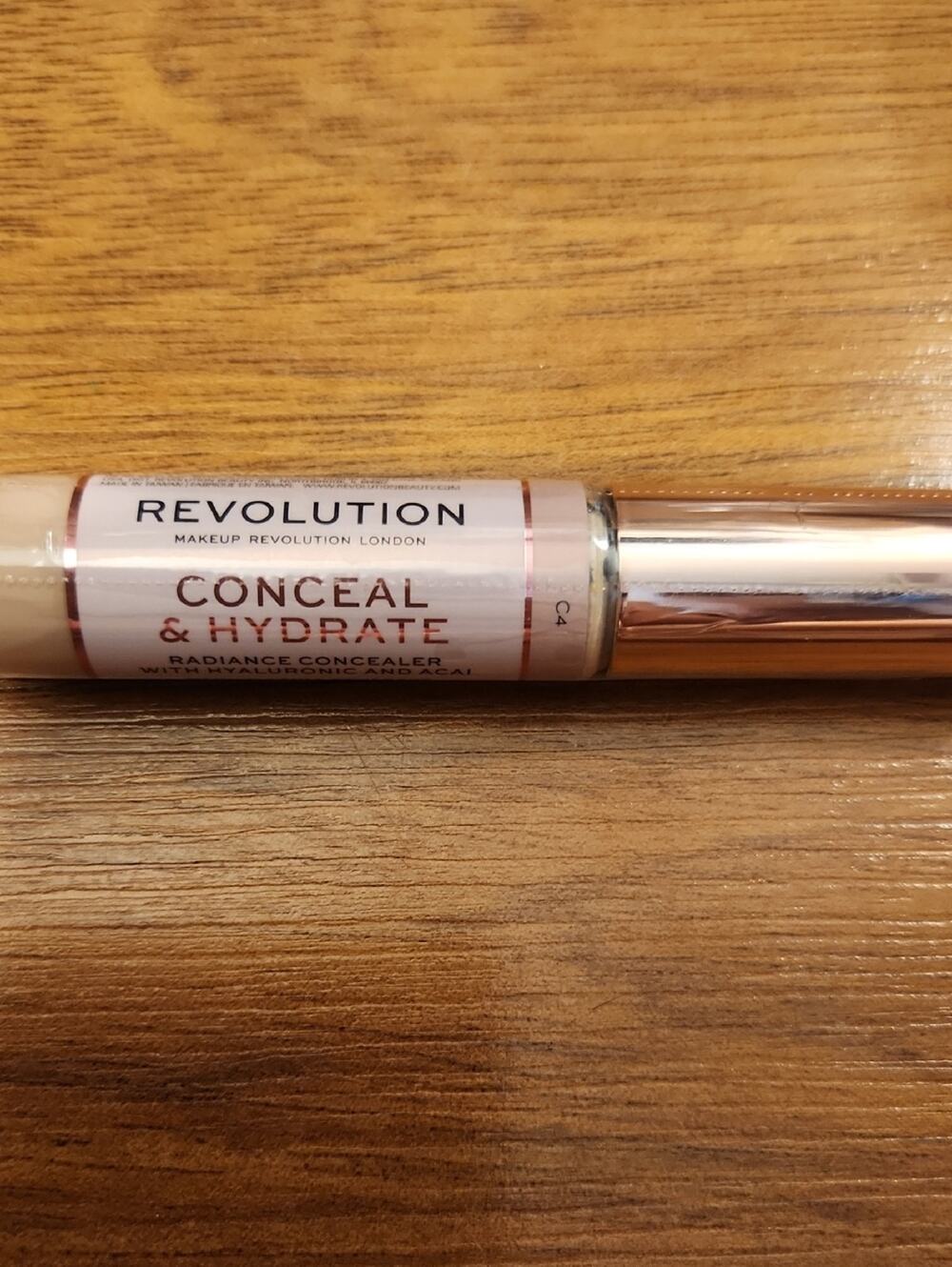 Revolution Conceal & Hydrate Radiance Concealer - C4